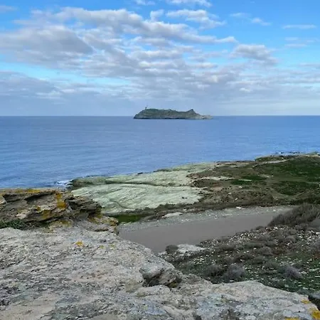 Maison A La Pointe Du Cap Corse