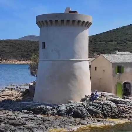 Maison A La Pointe Du Cap Corse